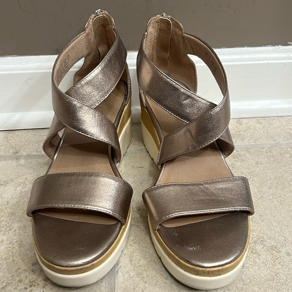 Soul Naturalizer Gold Metallic Heeled Sandels Size 8.5 - Picture 1 of 5